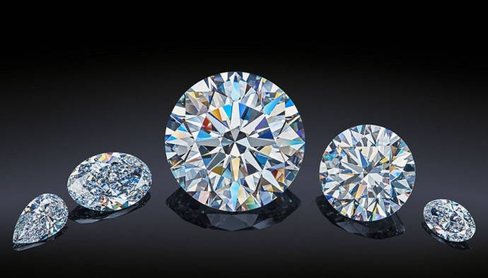 Más de 130 compradores pujan hoy por los diamantes de la colección rusa The Dynasty