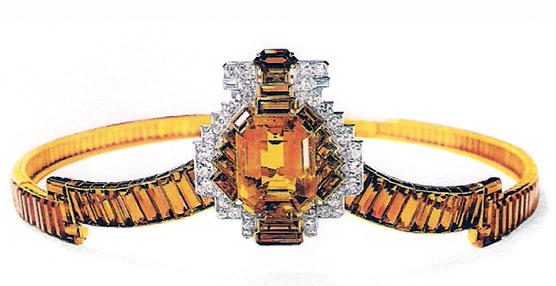 Cita con el lujo de Cartier en Madrid: La exposición del diseñador francés en el Museo Thyssen, a examen
