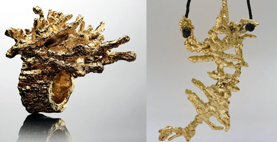 Anillo y colgante de la diseñadora y escultora afincada en Vancouver. 