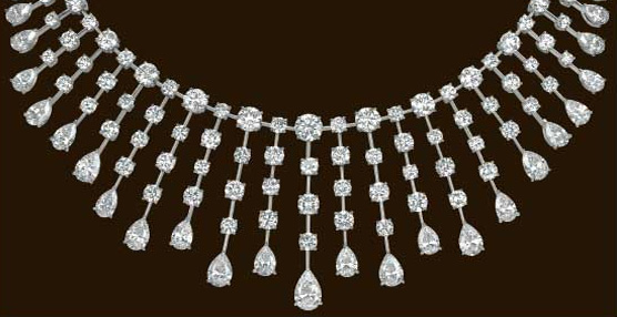 ¿Ha visto estos diamantes? Una aseguradora ofrece un millón de euros de recompensa tras el robo de joyería en Cannes