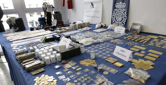 Hacienda y Policía desmantelan una red de blanqueo de capitales y fraude en locales de compraventa de oro