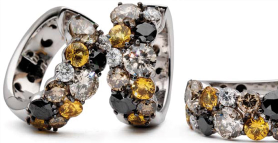 Unos anillos de las más recientes colecciones de Cervera:La colección Tiara, en oro blanco y brillantes de color. 