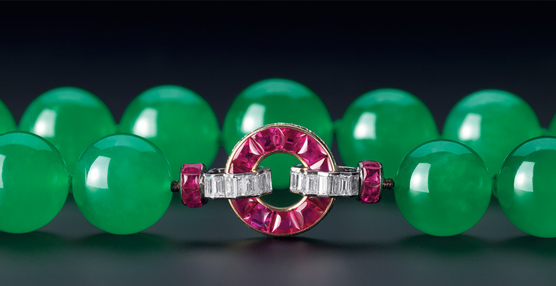 La colección Cartier adquiere el extraordinario collar de jade de Barbara Hutton, por 27,4 millones de dólares