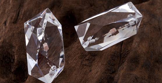 Swarovski y una Asociación astronómica presentan un cristal compuesto por un meteorito de Marte