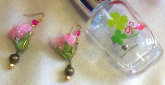 ¿Joyas con olor? La cadena de franquicias Abadía del Perfume lanza una línea de bisutería con aromas personalizados