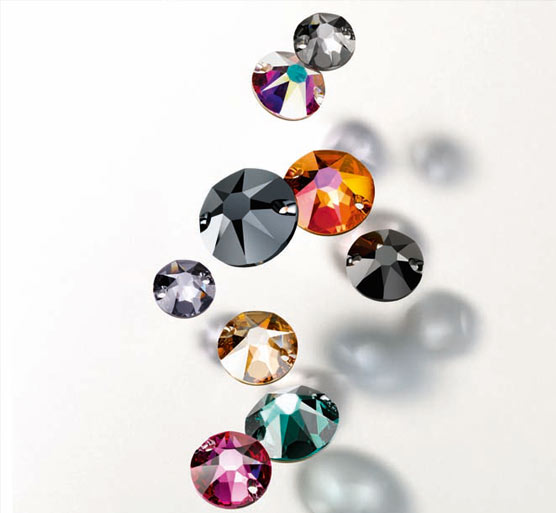 Swarovski incorpora nuevas tallas y colores a su colección de cristales Xirius, con tallas de 18 facetas