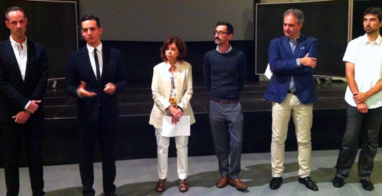 Paulo Ribeiro y Anthony Chevallier, directores de JOYA; Leo Caballero, director de la galería KLIMT02; Juan Manuel Valencia, director de EspaiJoia; Manuel Capdevila de Capdevila Joiers y Conchita Oliver, directora de Arts Santa Mònica.