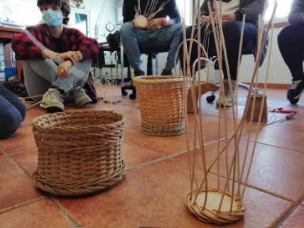 La Escuela de Joyería Atlántico organiza un cruso de cestería