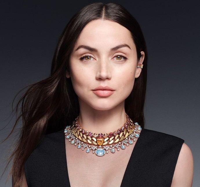 Ana de Armas presenta la nueva colección de Joyería de Louis Vuitton