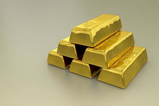 El oro cae un 2%, la mayor caída registrada en un día desde hace un año