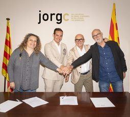 De izquierda a derecha: Silvia Serra (Presidenta de la Sección de Diseñadores y Creativos, Paulo Ribeiro, Director de Contemporania, Àlex Riu, Presidente del JORGC y Lluis Comin, vocal de la Junta del JORGC)