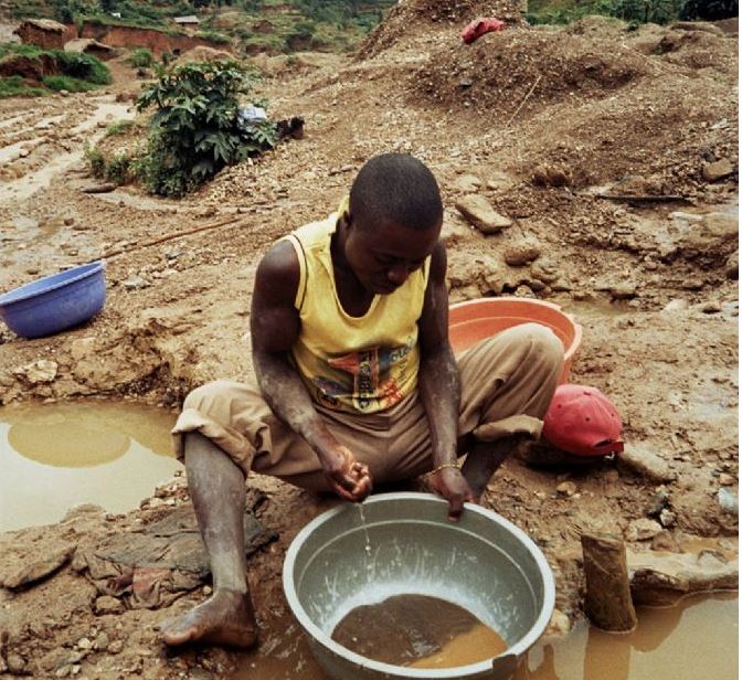 Las ONG acusan a Europa de una ley sobre minerales ‘insuficiente y decepcionante’