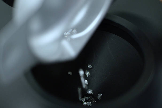 De Beers lanza la segunda generación de sus detectores de diamantes sintéticos