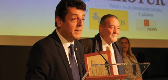Eugenio de Quesada y Carlos Ortiz Rodrigo, propietarios del Grupo NEXO, recibiendo galardón. 