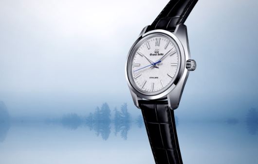 Grand Seiko presenta su reloj inspirado en el Asaborake japonés