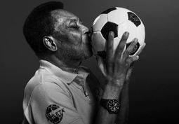 Hublot rinde homenaje a la vida de Pelé