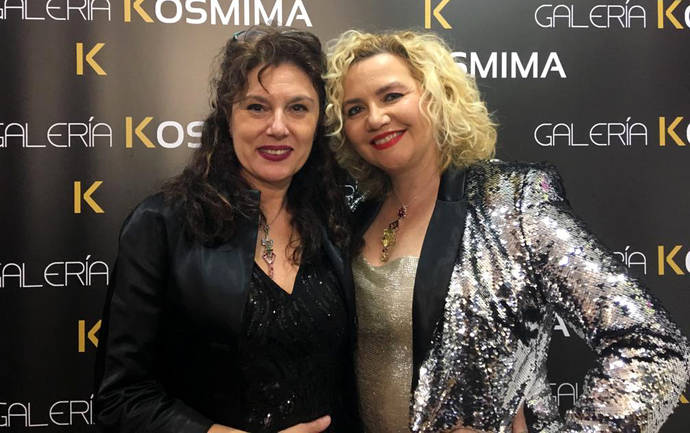 Kosmima celebra su primer aniversario con joyas y pinturas