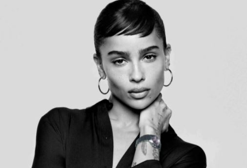 Omega, la elección de la actriz Zoë Kravitz