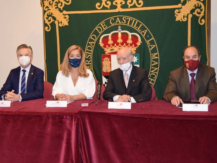 La Universidad de Castilla La Mancha y Yanes celebran los 160 años de la firma