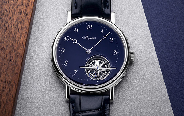 Breguet presenta su primera novedad del 2020: Tourbillon en versión azul