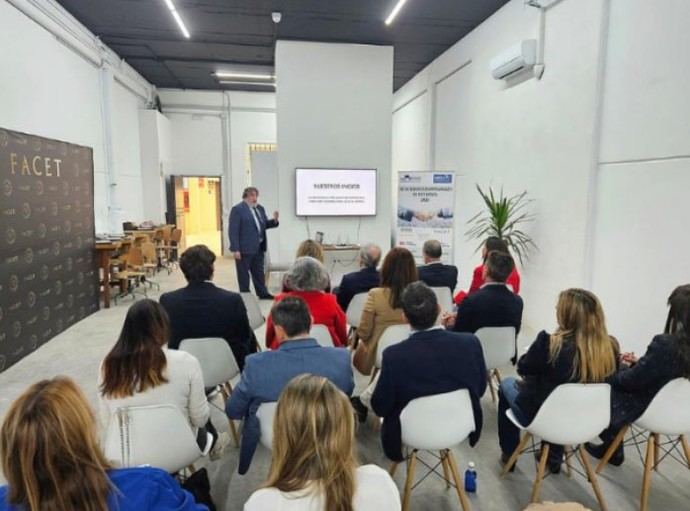 Facet inaugura la temporada de 'Encuentros Empresariales' en Córdoba
 