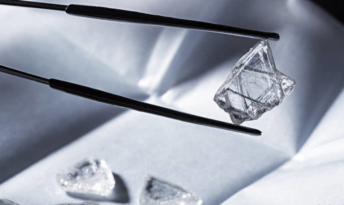 De Beers producirá diamantes en bruto con Botswana hasta 2033