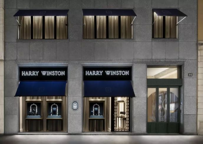 La marca Harry Winston abre su nuevo salón comercial en Milán
