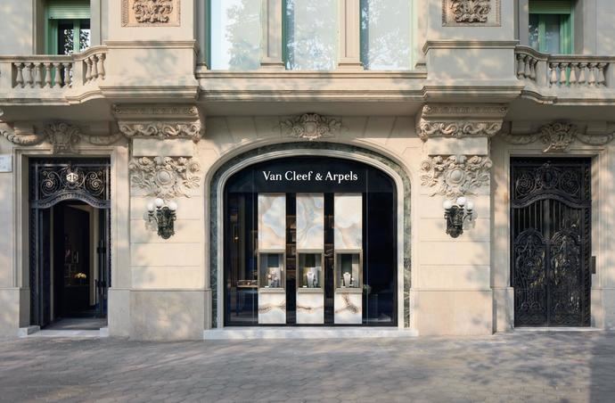 Van Cleef &amp; Arpels abre su primera boutique en Barcelona