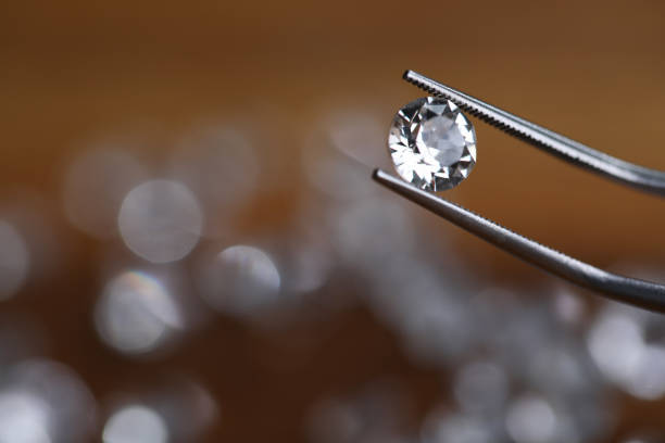Los diamantes naturales pierden cuota de mercado