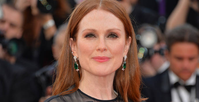 La actriz Julianne Moore, con oro fairmined y esmeraldas de Gemfields.