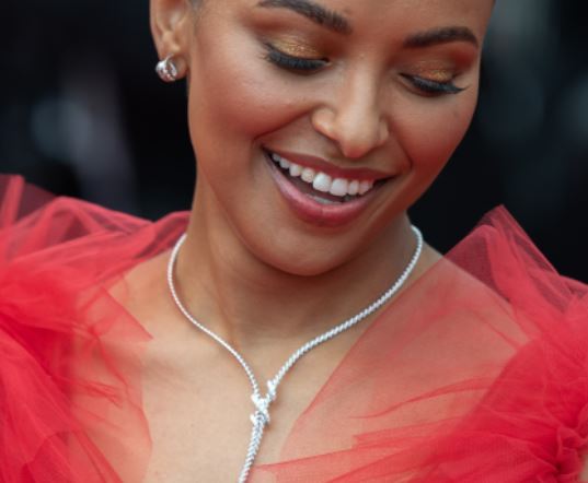 La actriz Kat Graham luce Chaumet en Cannes