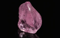 Precio récord para un diamante rosa