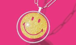 Messika celebra los 50 años de ‘Smiley’