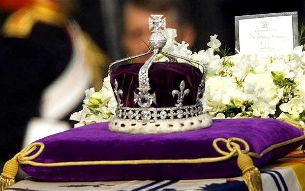 Un juez de Pakistán reclamará a Londres la propiedad del diamante Koh-i-Noor