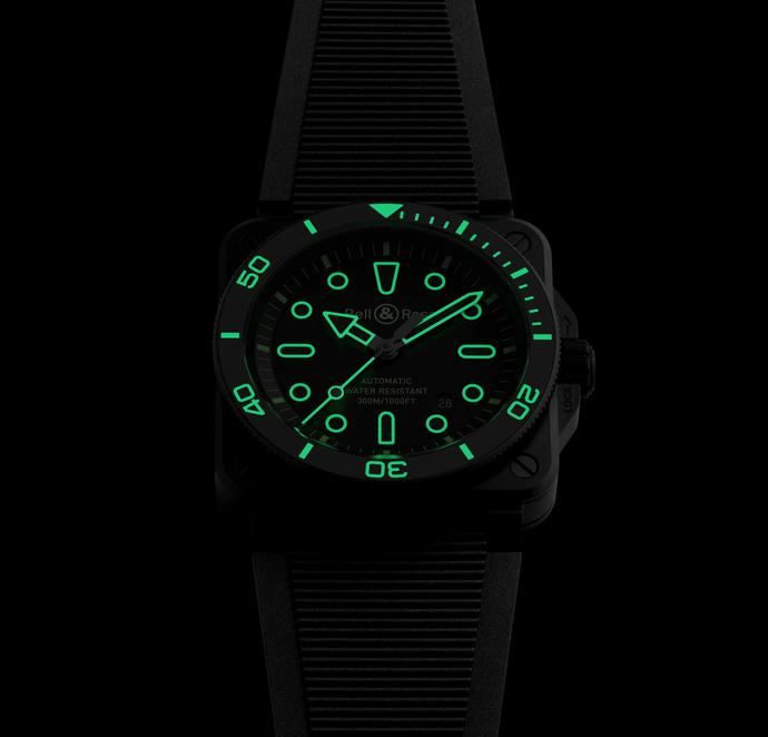 Bell & Ross lanza el nuevo BR-03 Diver Lum Outline