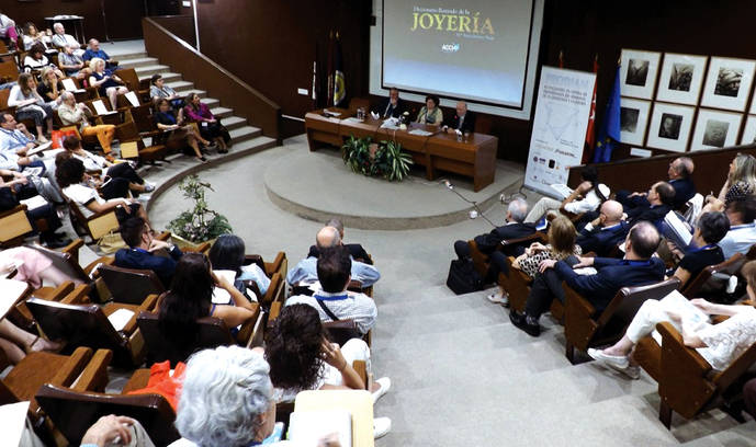 El Diccionario de la Joyería, una obra de alcance universal